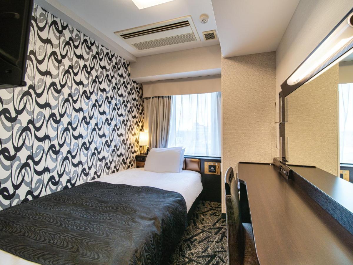 APA Villa Hotel Tsubame-Sanjo Ekimae Exterior foto